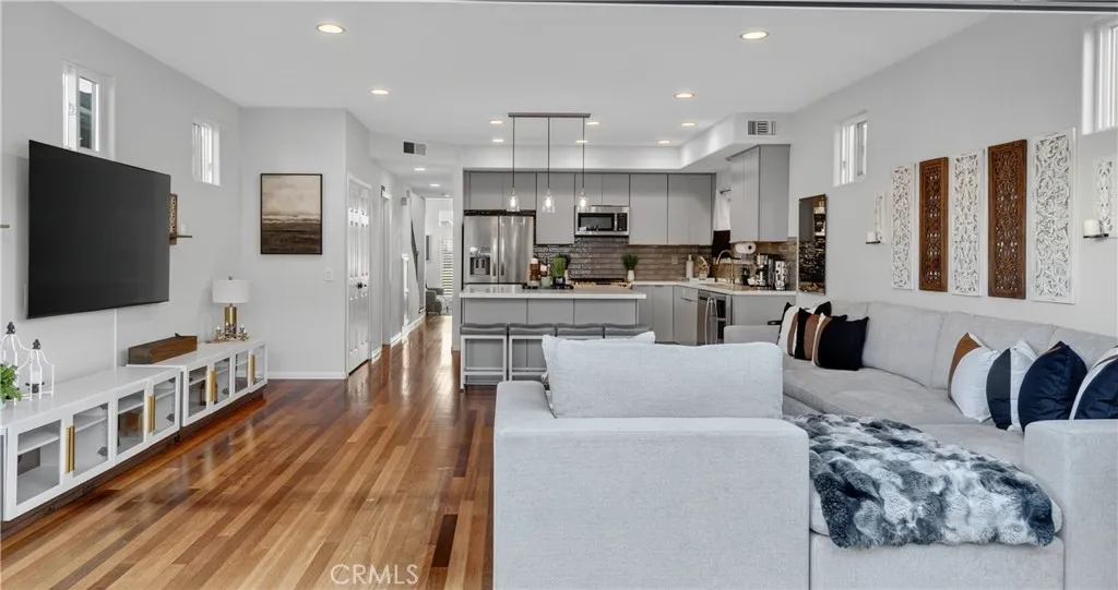 Additional image 4 of 221 Elmira Ave, Huntington Beach, CA 92648