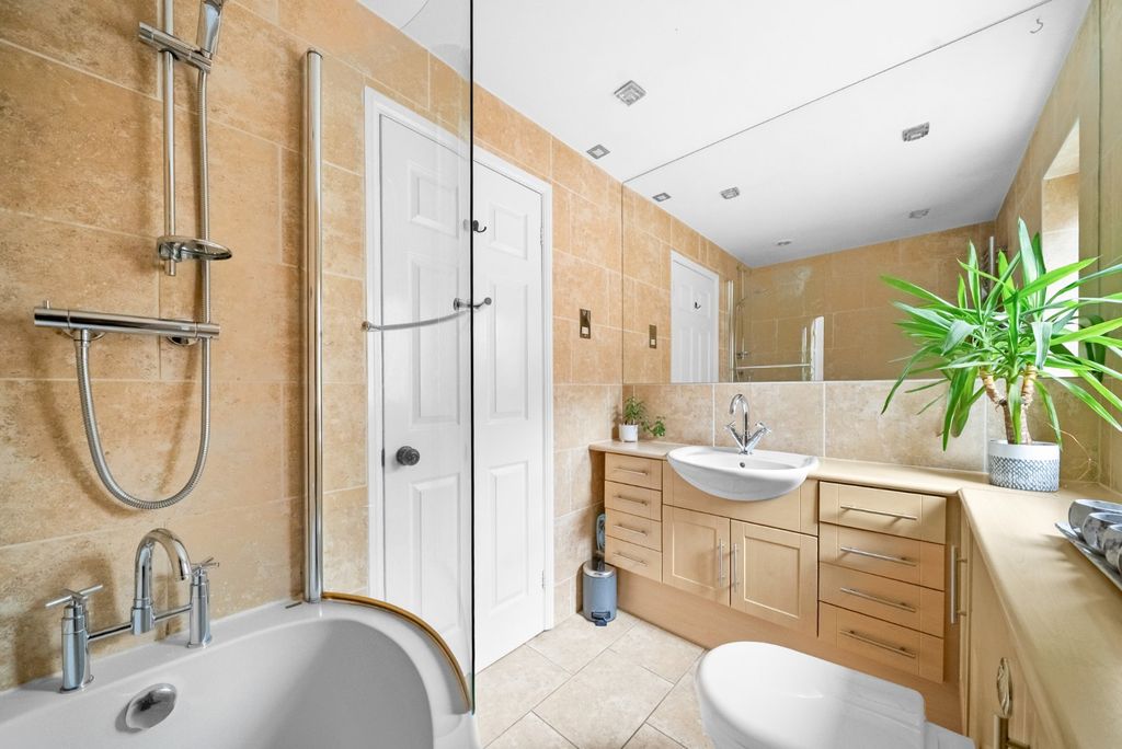 Additional image 13 of 4 bed detached house for saleHeather Way, Harrogate, North Yorkshire HG3