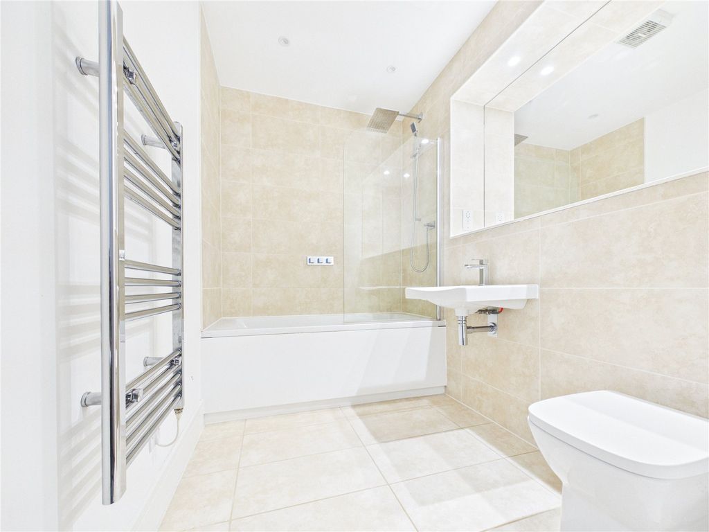 Additional image 5 of 1 bed flat for saleGrundisburgh Road, Woodbridge, Suffolk IP12