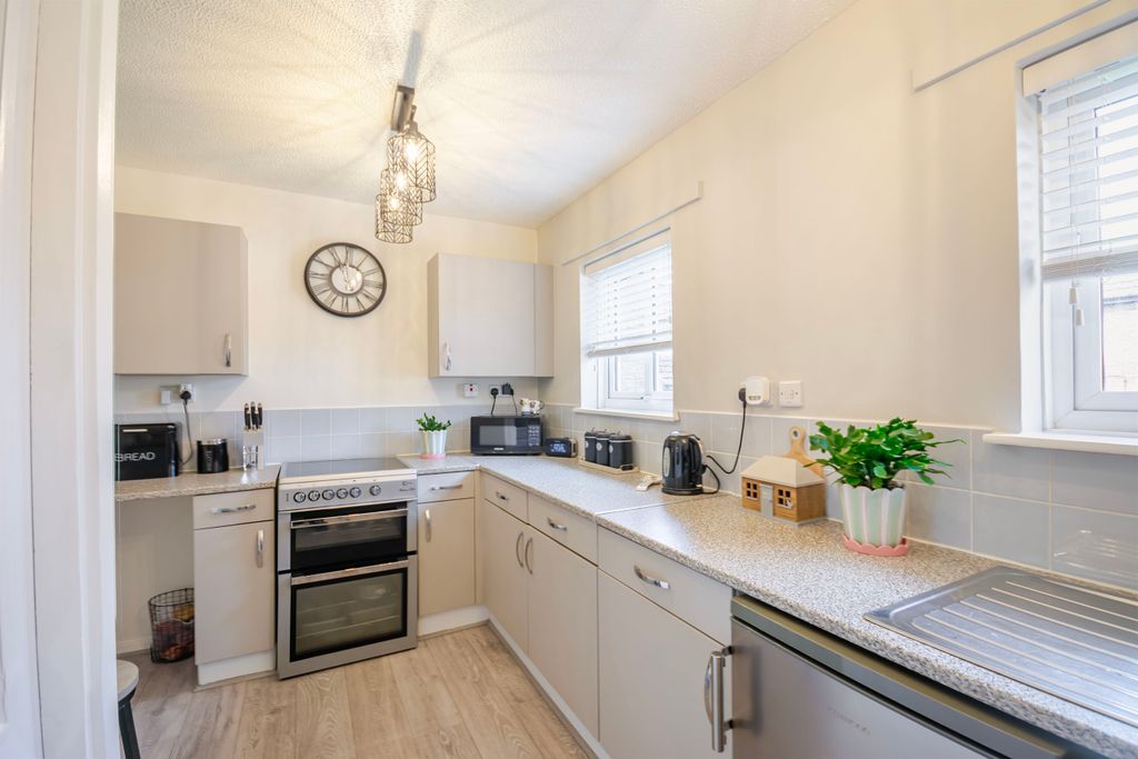 Additional image 6 of 2 bed maisonette for saleLongstone Way, Mansfield, Nottinghamshire NG19