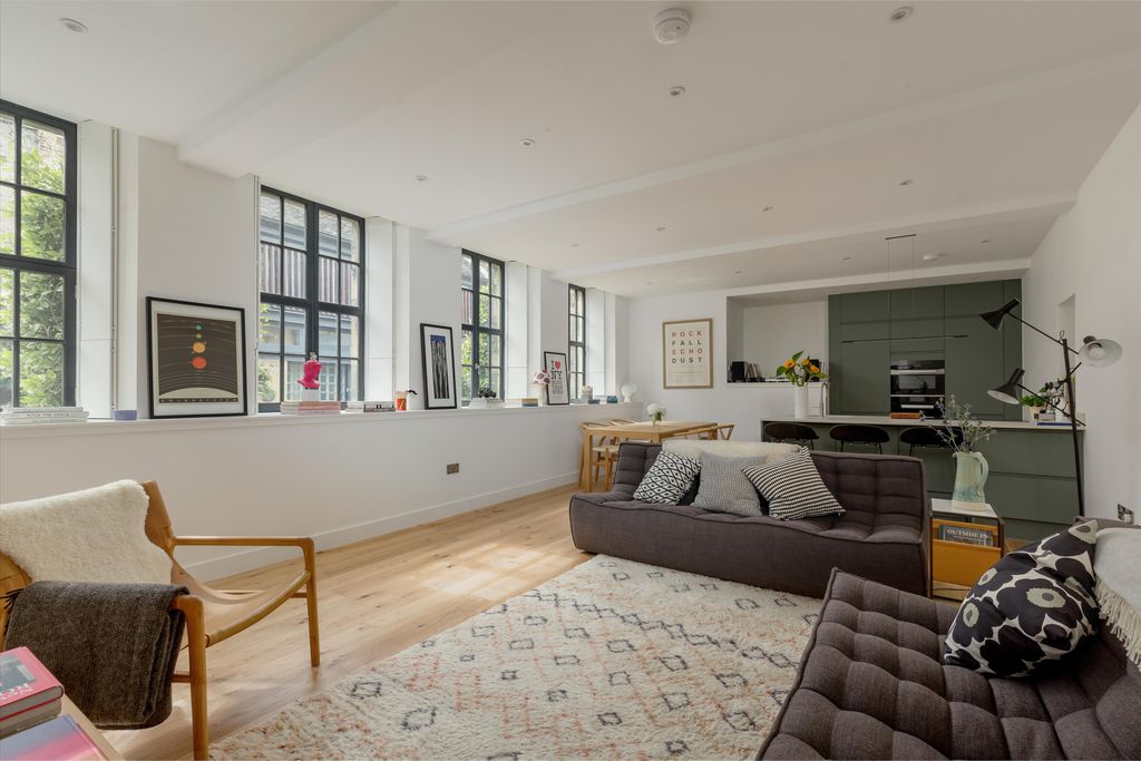 Additional image 2 of 2 bed flat for saleCircus Lane, Edinburgh EH3