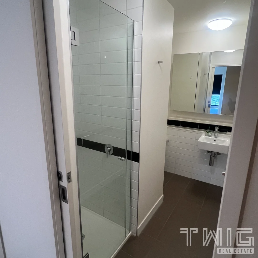 Additional image 3 of 2413/350 William Street, Melbourne VIC 3000