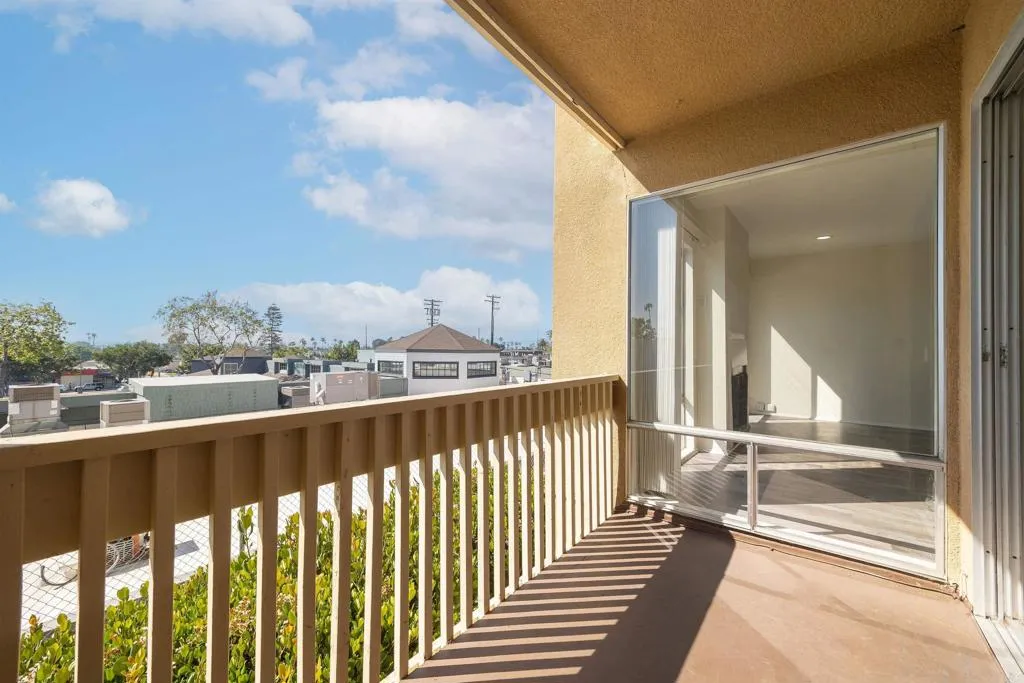 Additional image 2 of 1855 Diamond Street Unit 122, San Diego, CA 92109