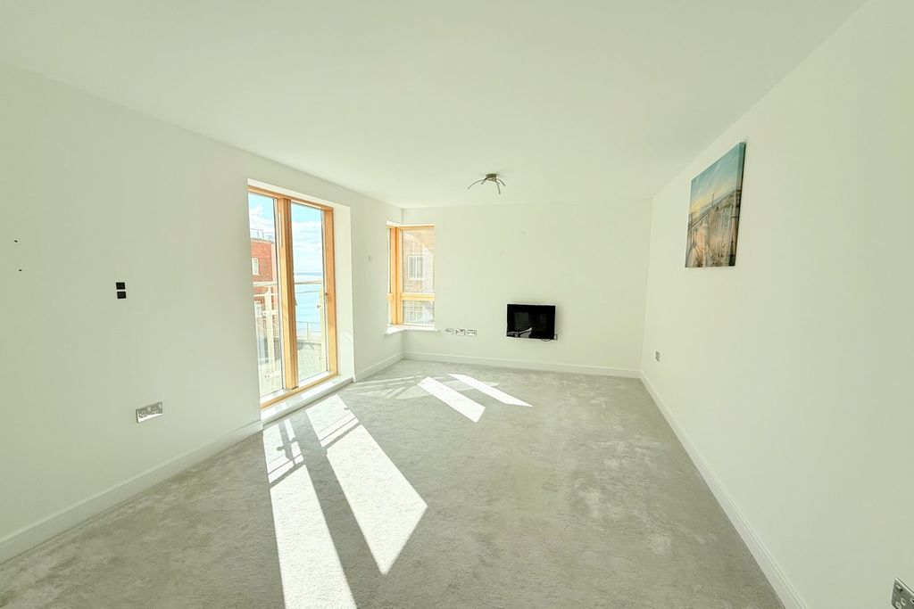 Additional image 2 of 2 bed flat for saleHoneycombe Chine, Boscombe, Bournemouth BH5