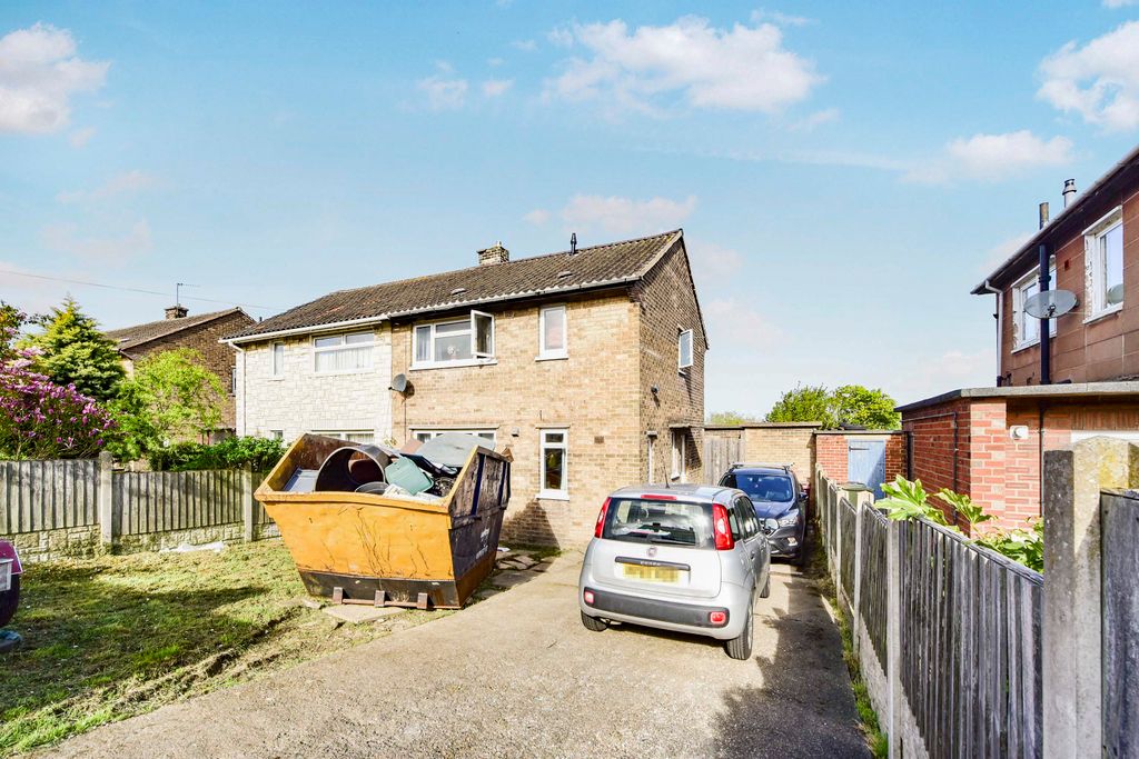 2 bed semi-detached house for saleRotherwood Road, Sheffield S21