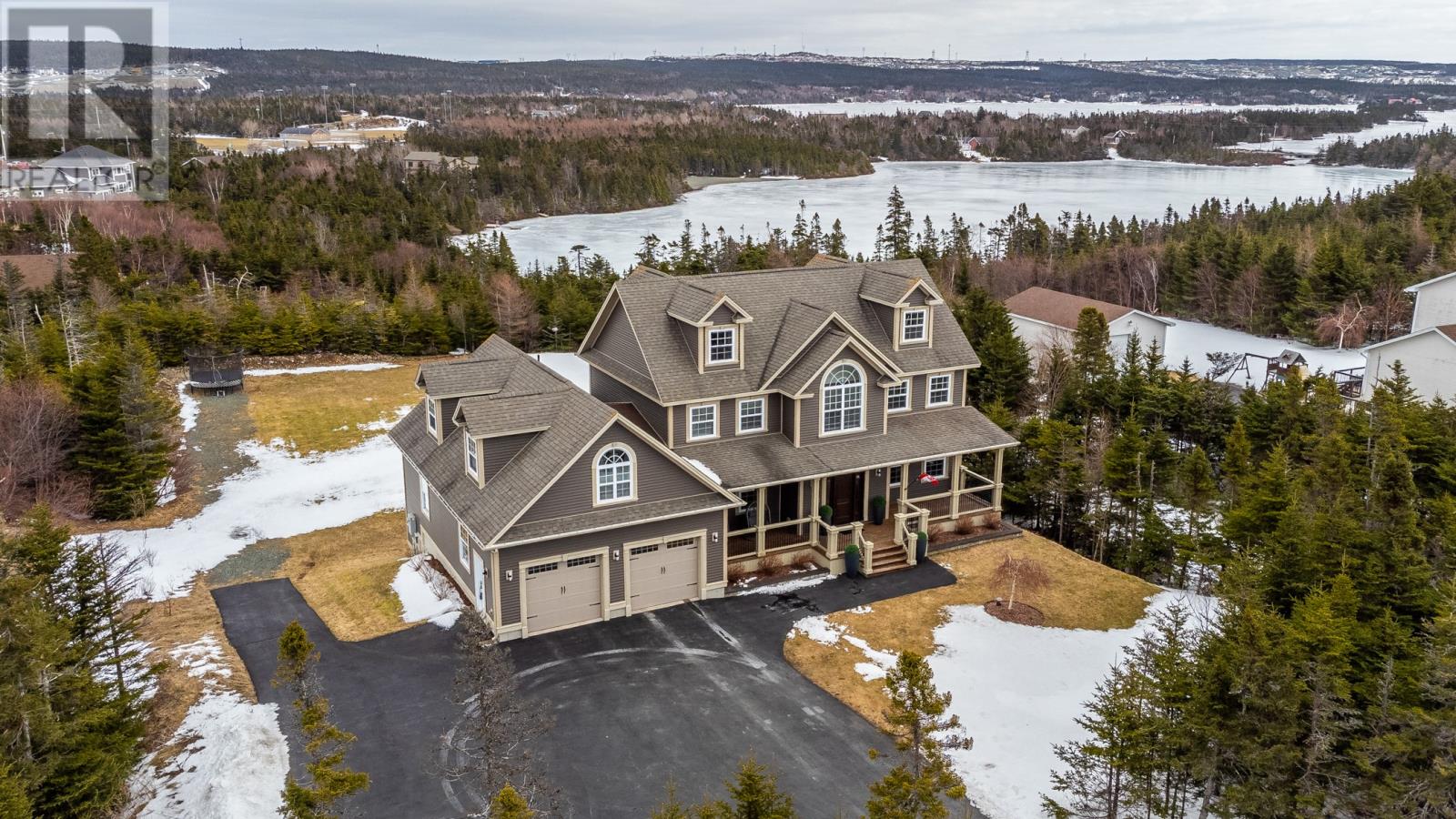 81 Round Pond Road