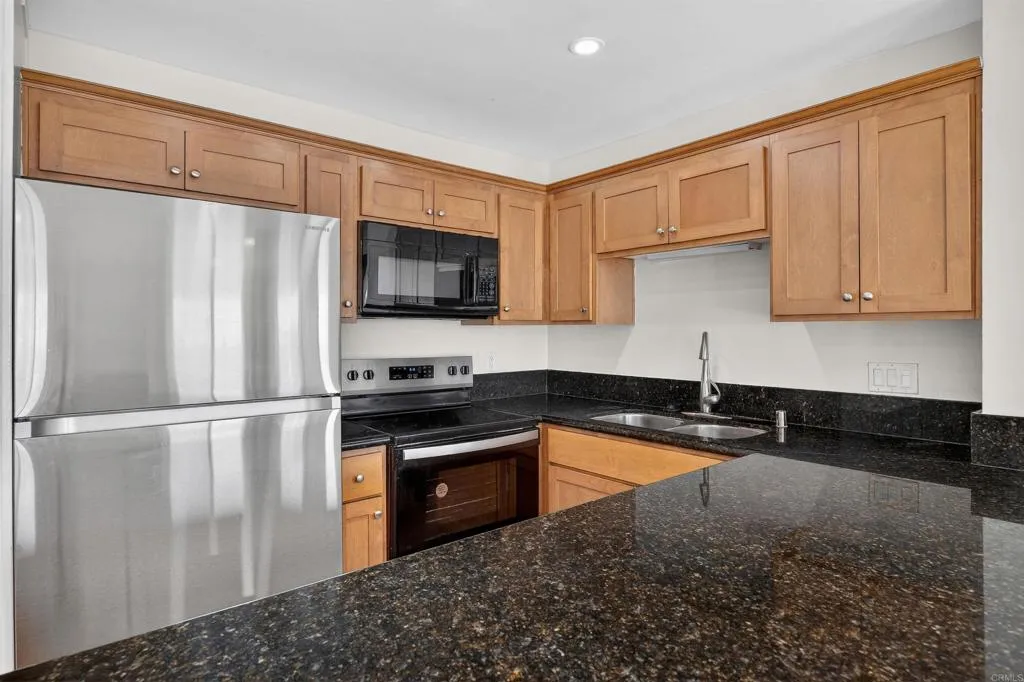 Additional image 4 of 1855 Diamond Street Unit 122, San Diego, CA 92109