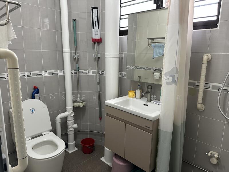 306 Hougang Avenue 5 photo 2