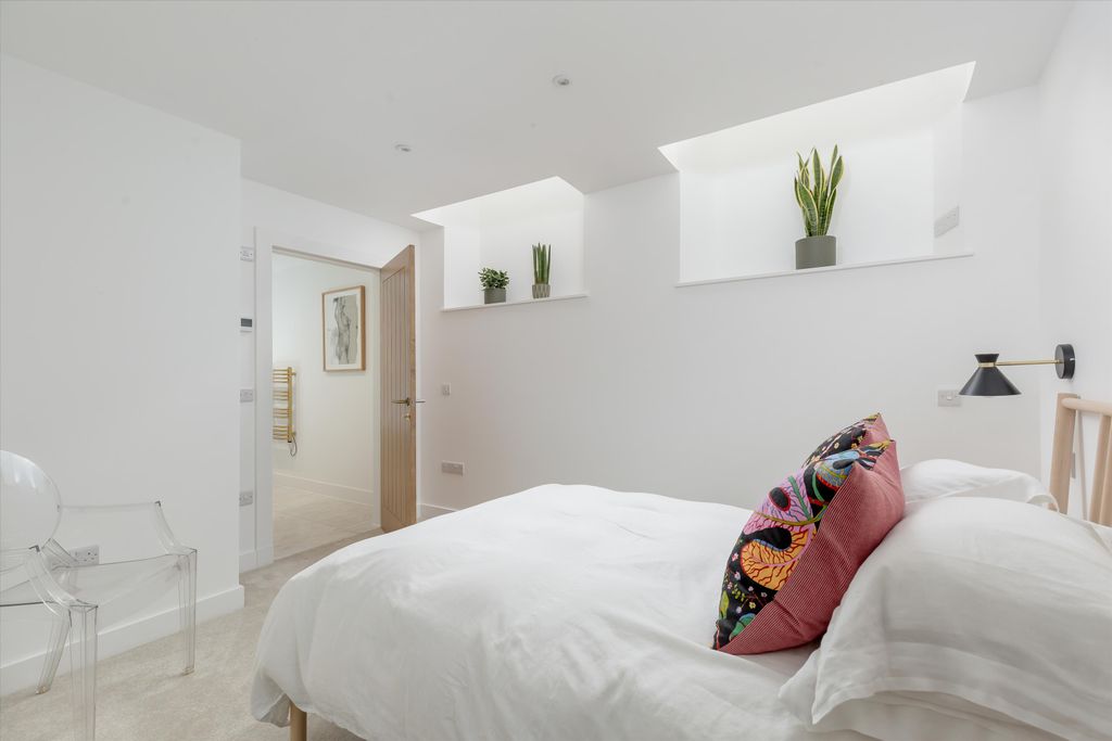 Additional image 12 of 2 bed flat for saleCircus Lane, Edinburgh EH3