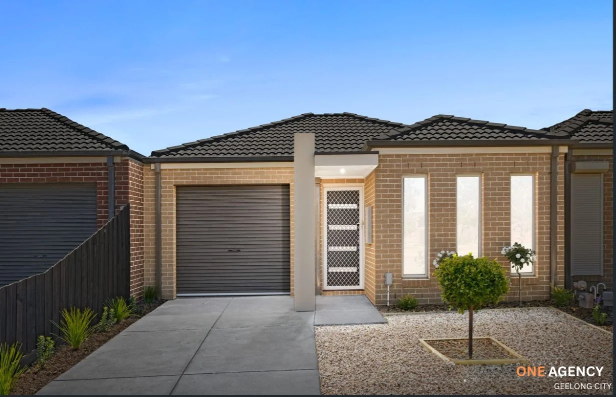 1/30 Bridlepath Drive, Truganina VIC 3029