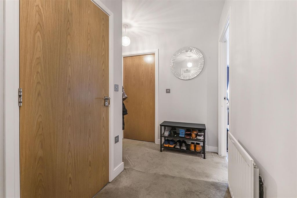Additional image 10 of 1 bed flat for saleAlder House, Wallingford Way, Maidenhead SL6