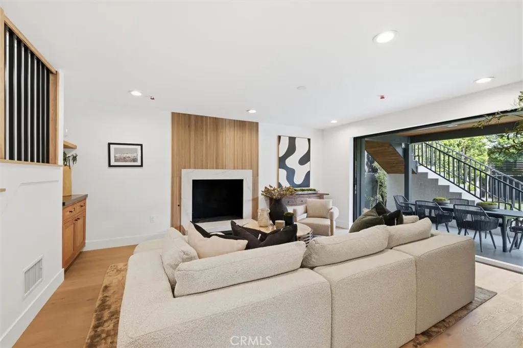 Additional image 67 of 865 10th Street, Manhattan Beach, CA 90266