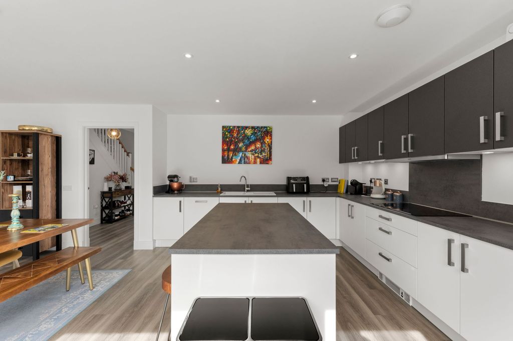 Additional image 16 of 5 bed detached house for saleDampark Drive, Linlithgow EH49