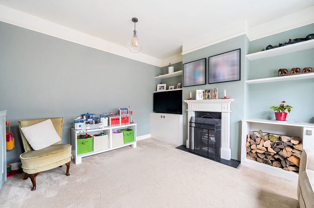 Additional image 4 of 3 bed semi-detached house for saleHaslemere, Surrey GU27