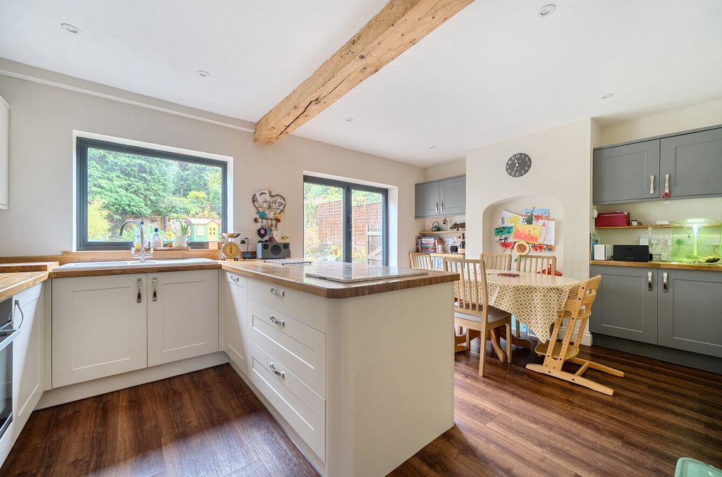 Additional image 2 of 3 bed semi-detached house for saleHaslemere, Surrey GU27