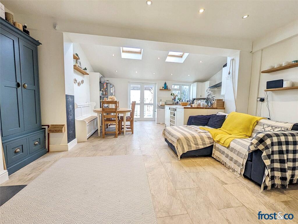 Sandbanks Road, Lower Parkstone, Poole, Dorset, BH14