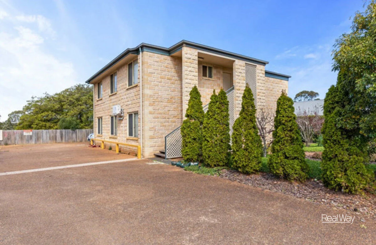 17/9 Uniplaza Court, Kearneys Spring QLD 4350