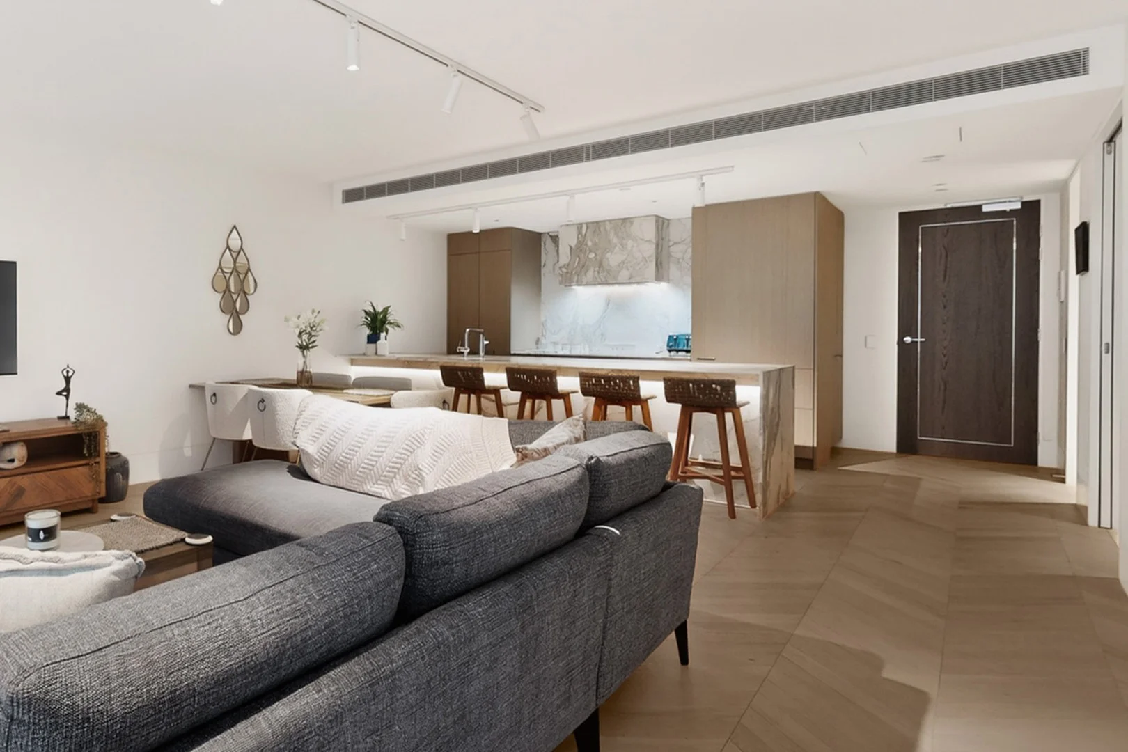 204P/14-16 The Esplanade, St Kilda VIC 3182