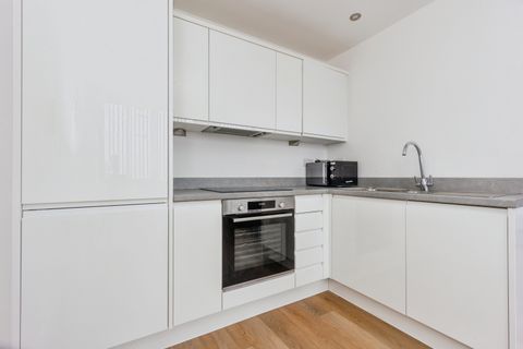 94 Talbot Road, Manchester M16, Studio for sale
