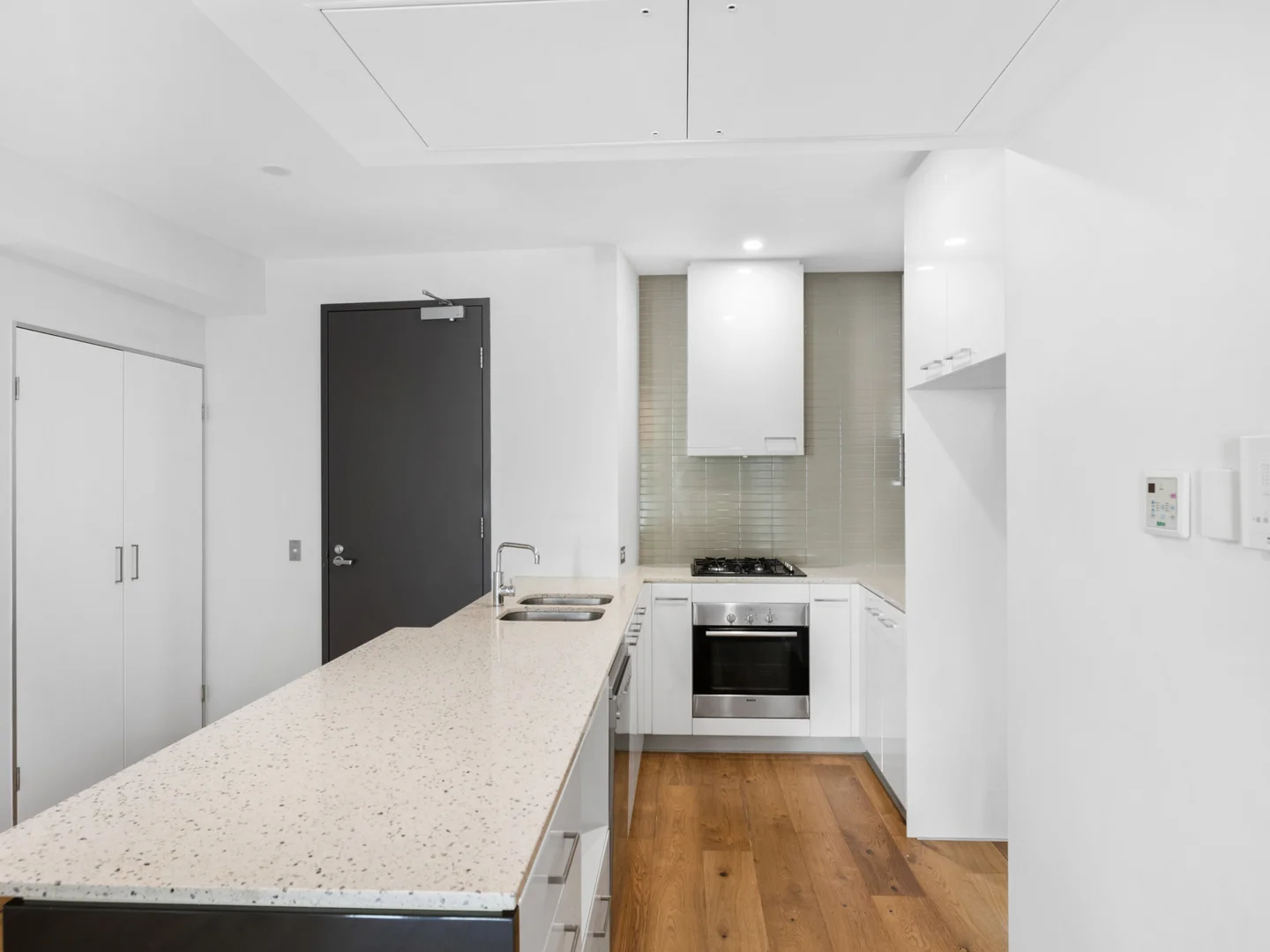 23/20 Newstead Terrace, Newstead QLD 4006 photo 2
