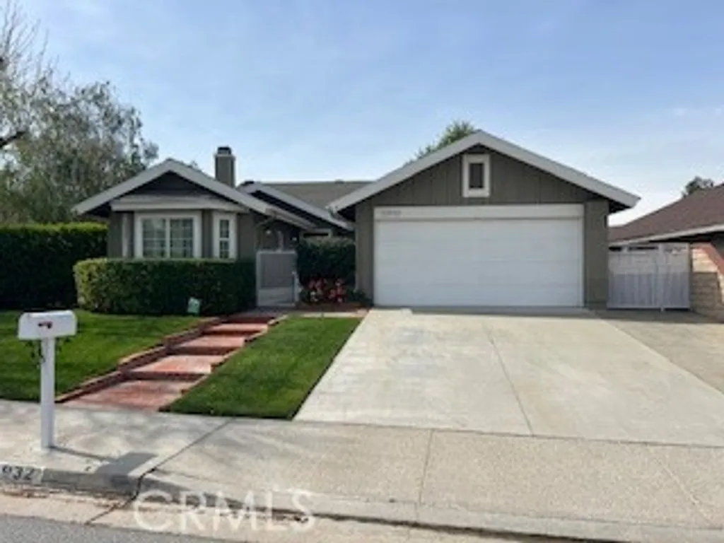 22932 Beech Creek Cir, Valencia, CA 91354 photo 2
