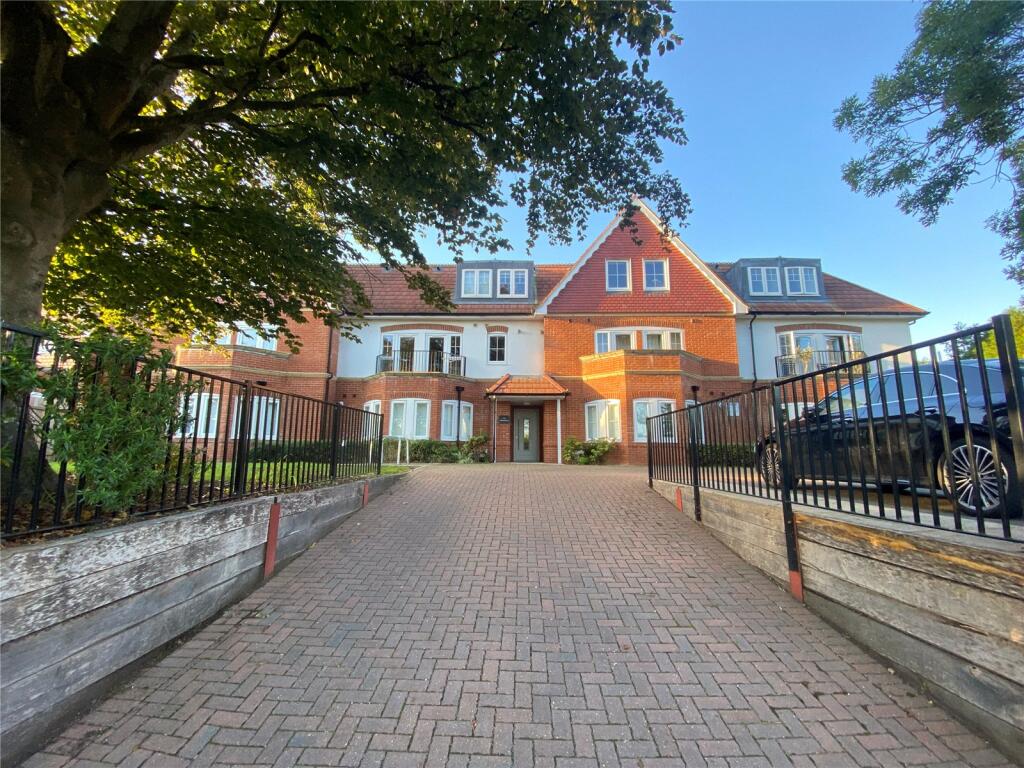 Wimborne Road, Bear Cross, Bournemouth, Dorset, BH11