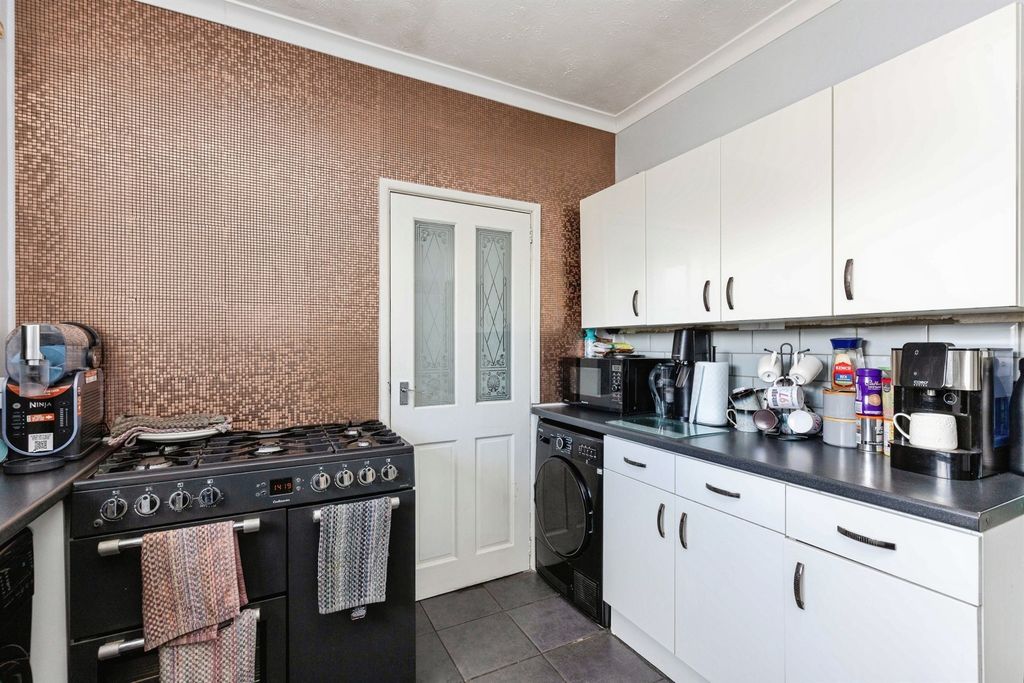 Additional image 7 of 3 bed semi-detached house for saleMaclean Road, Bournemouth BH11