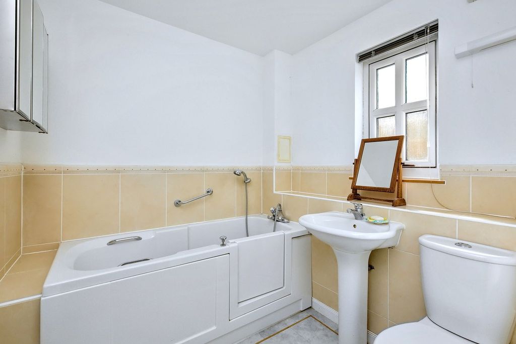 Additional image 9 of 2 bed flat for saleJames Foulis Court, St Andrews KY16