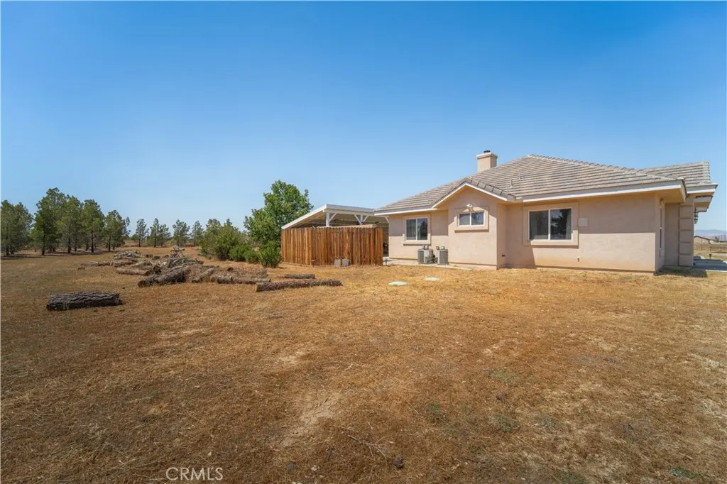 50725 70th St W, Lancaster, CA 93536