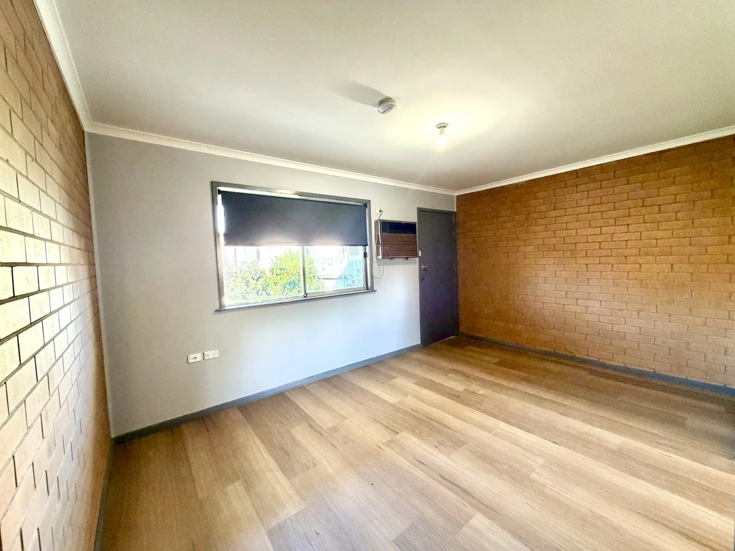 3/221 Pine St, Hay NSW 2711
