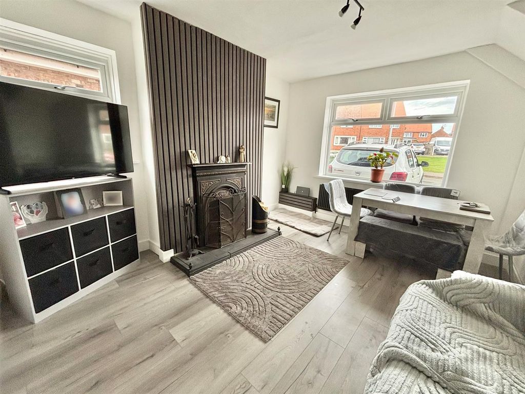 Additional image 5 of 3 bed semi-detached house for saleBeresford Avenue, Hornsea HU18