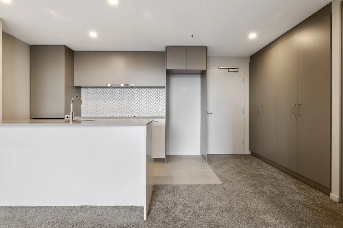 902/335 Anketell Street, Greenway ACT 2900