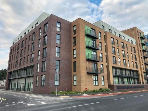 Liverpool Street, Salford M5