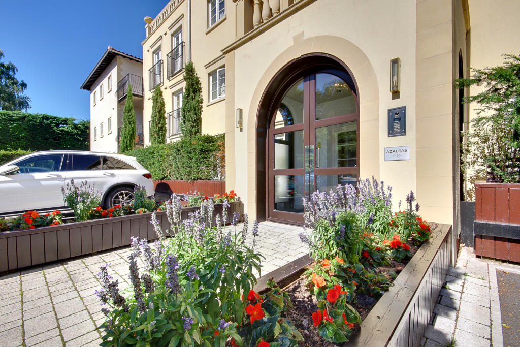 Canford Cliffs Road, Canford Cliffs, Poole, Dorset, BH13