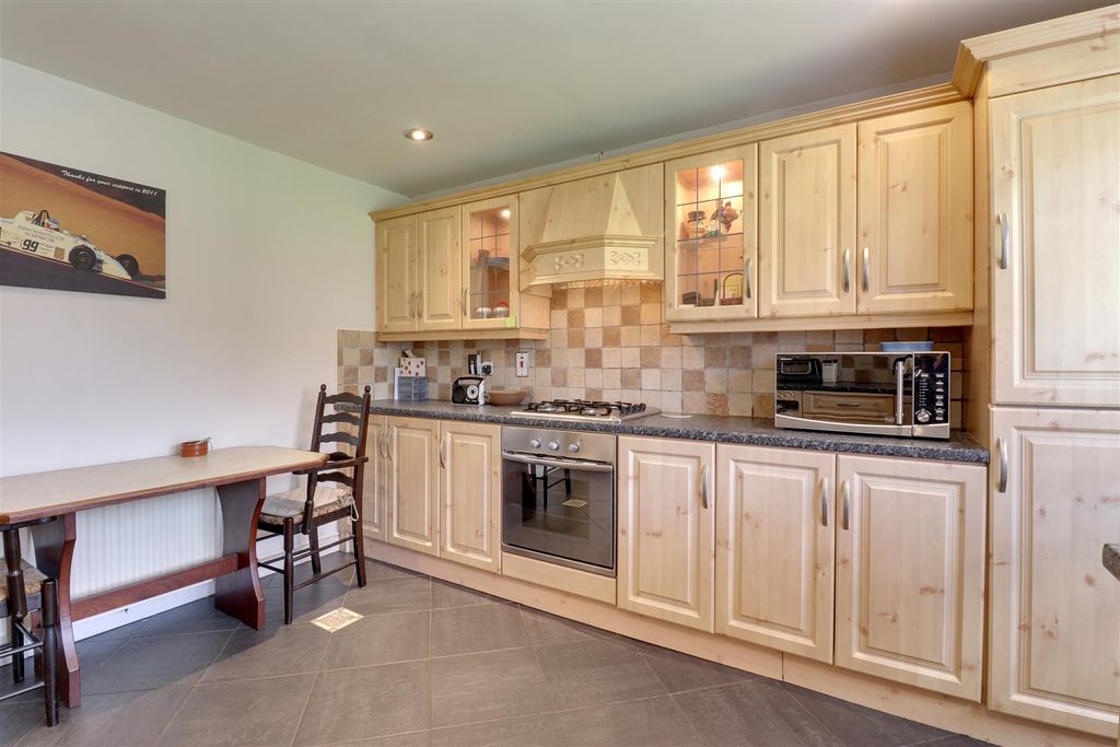 Additional image 8 of 2 bed semi-detached bungalow for sale11 Thornleigh Crescent, Newtownards BT23