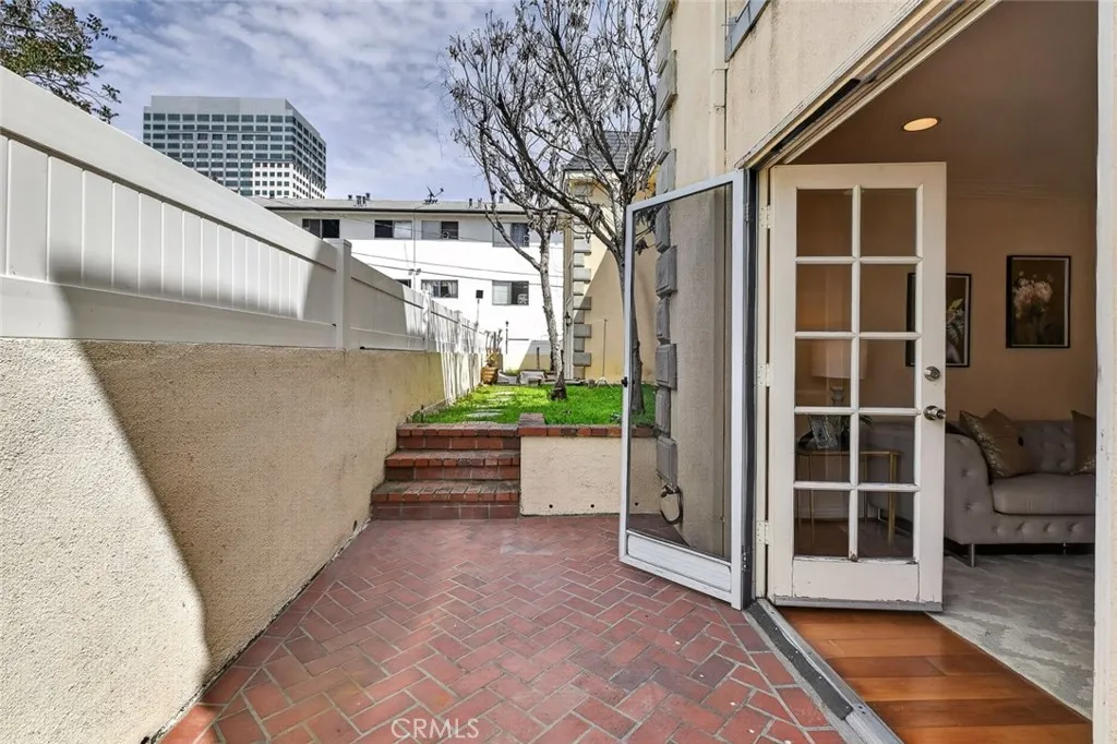 Additional image 87 of 612 N Columbus Avenue Unit 104, Glendale, CA 91203