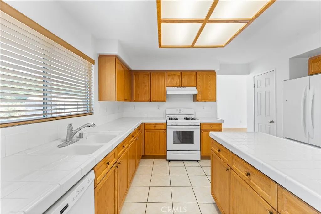 Additional image 12 of 6717 Teasdale St, Lancaster, CA 93536