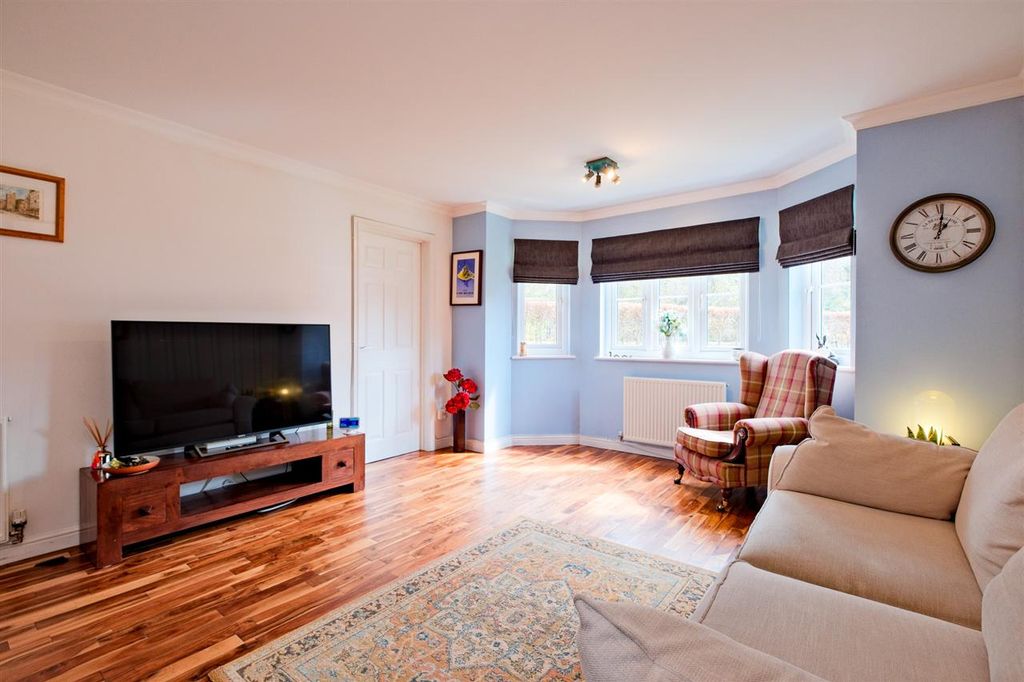 Additional image 3 of 2 bed flat for salePhilips Wynd, Hamilton ML3