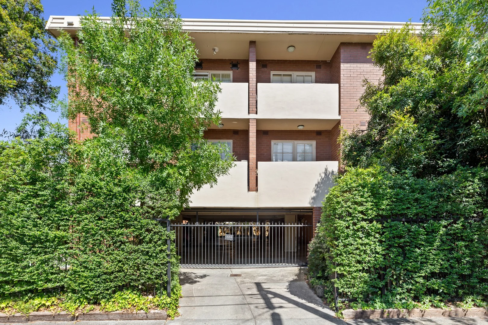 13/328 Dandenong Road, St Kilda East VIC 3183