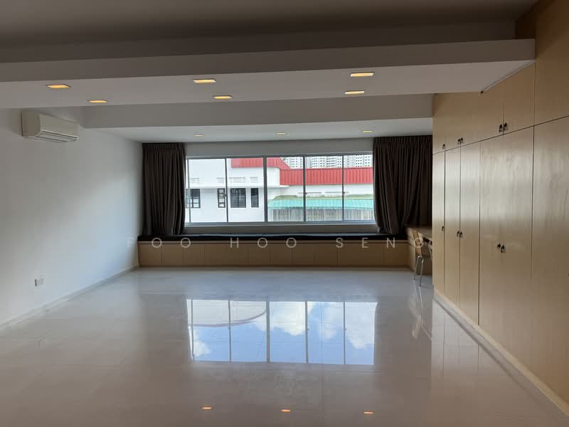 82 Tiong Poh Road photo 2