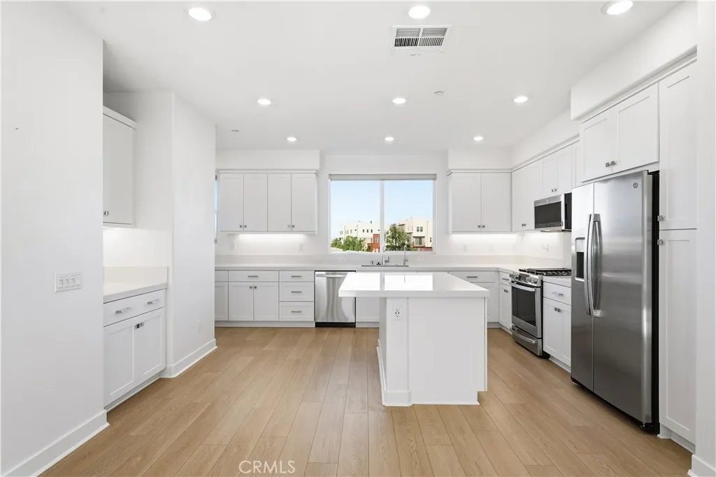 Additional image 12 of 1637 W.Lincoln Ave Unit 103, Anaheim, CA 92801