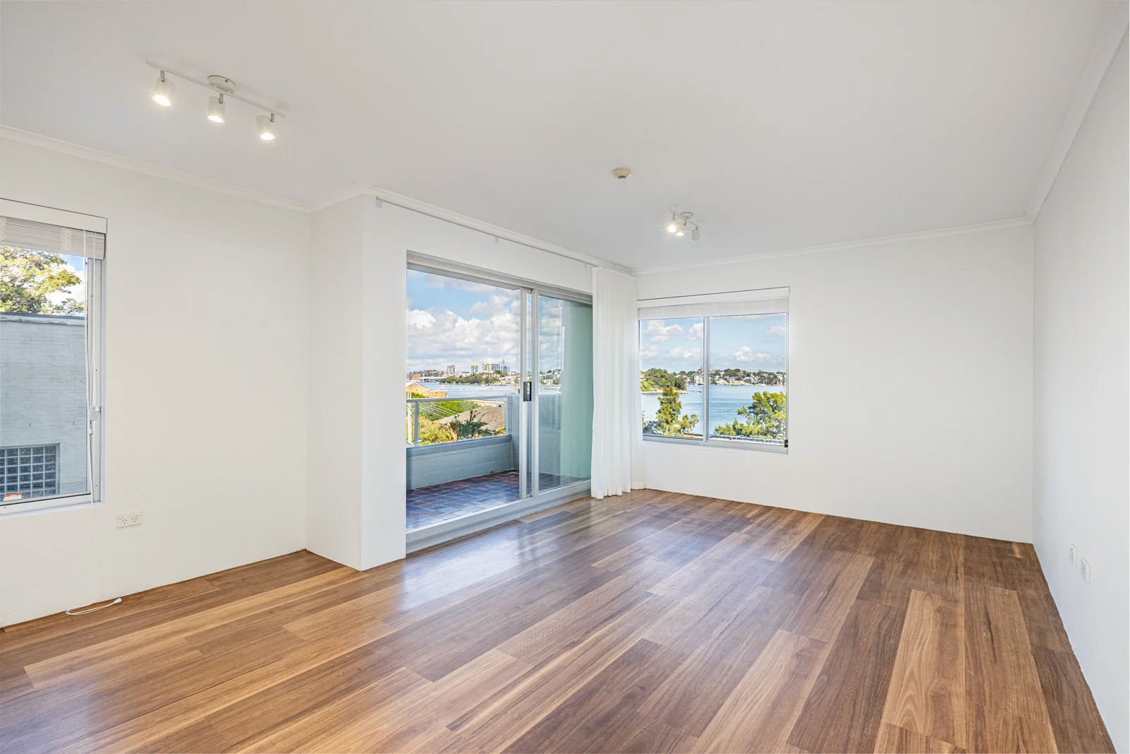 Additional image 2 of 5/90 Blues Point Road, McMahons Point NSW 2060