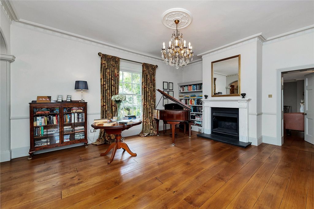 7 bed detached house for saleCaxton Road, Great Gransden, Sandy, Cambridgeshire SG19 photo 5