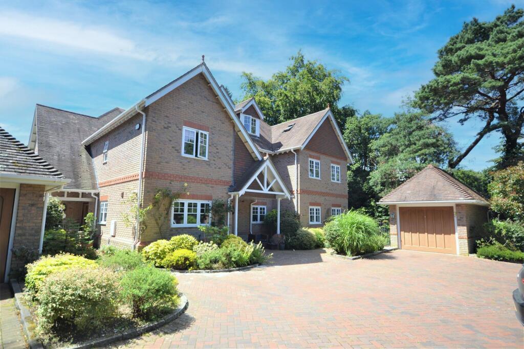 De Mauley Road, Canford Cliffs