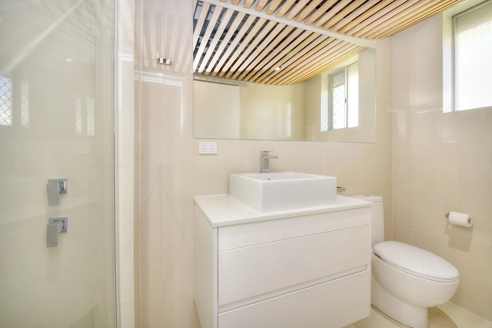 Additional image 5 of 9/280 Hedges Avenue, Mermaid Beach QLD 4218