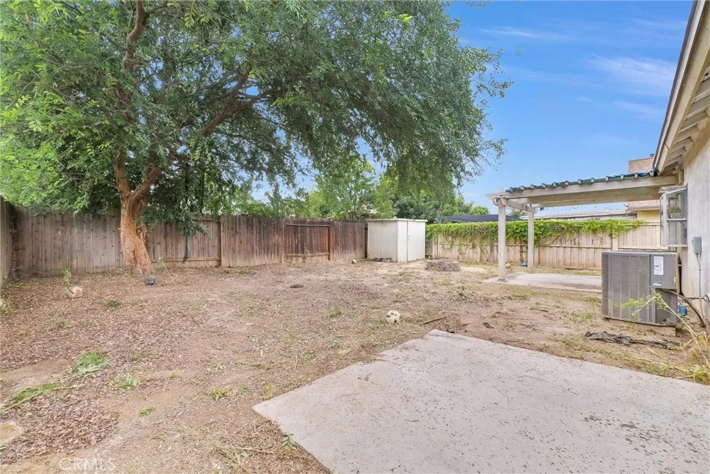 2355 Stonybrook Way, Perris, CA 92571