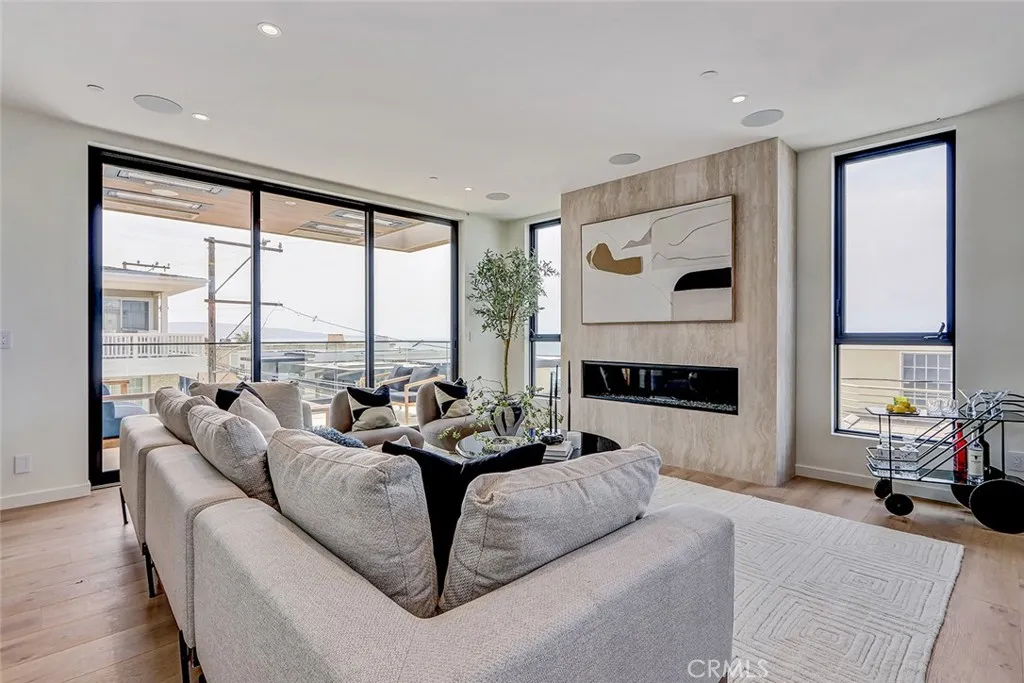 Additional image 36 of 315 25th, Manhattan Beach, CA 90266