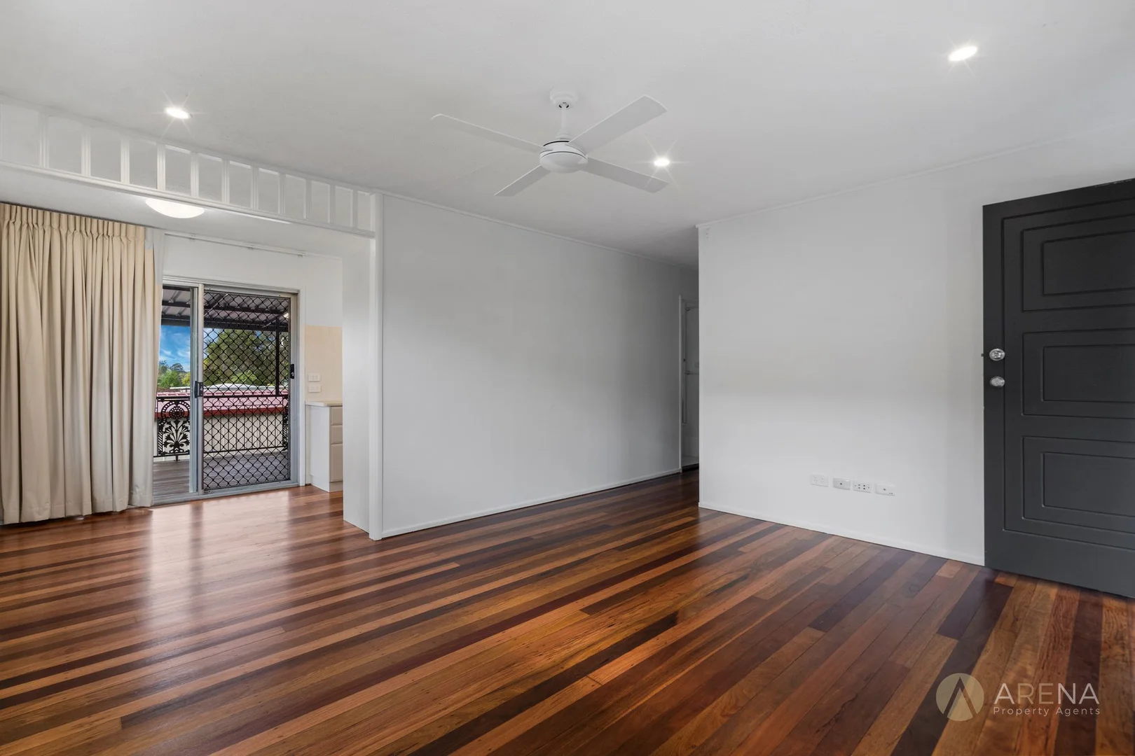 23 Selsey St, Runcorn QLD 4113 photo 3
