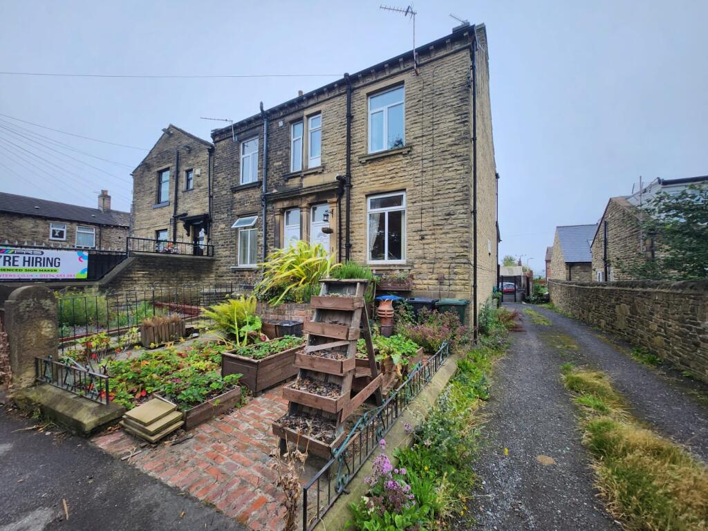 Cutler Heights Lane, BD4 9JG