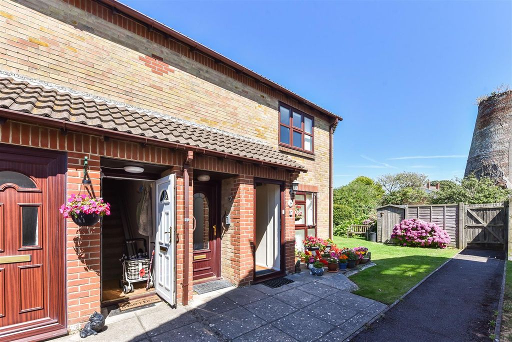 2 bed flat for saleWindmill Court, East Wittering, Chichester PO20